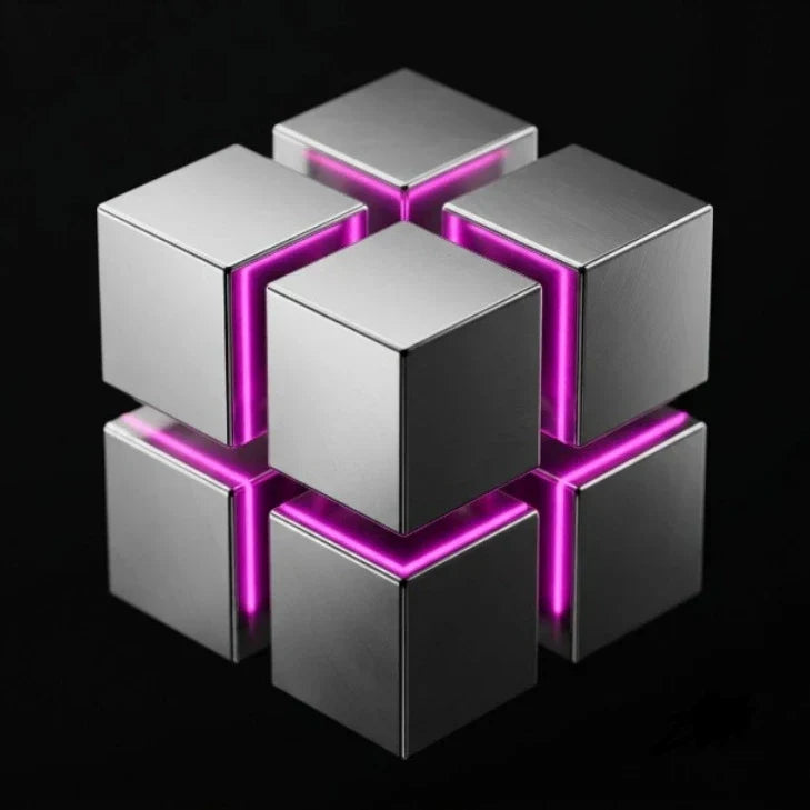 Cinque cubi metallici lucidi incastrati tra loro con linee luminose magenta su sfondo nero, che rappresentano la struttura delle nicchie e-commerce per il 2026.